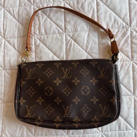 Louis Vuitton Handbags - Louis Vuitton Brown Monogram Pochette